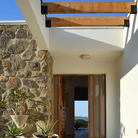 Palm Dreams - - Pool & Sea View