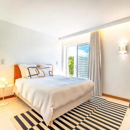 Palm Dreams - - Pool & Sea View *