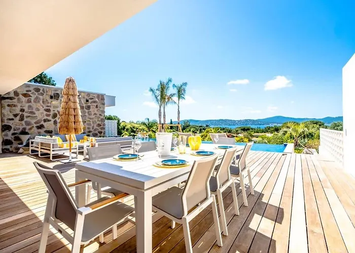 Palm Dreams L 70s Design L Shellter Tatil Evi *